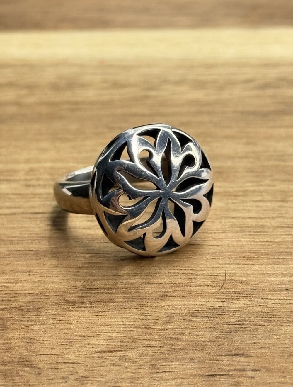 James Avery Retired Sterling Silver Moroccan Ring Size 6.5